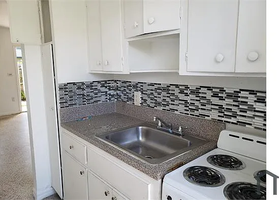 2154 NW Flagler Ter #8 — Photo 6
