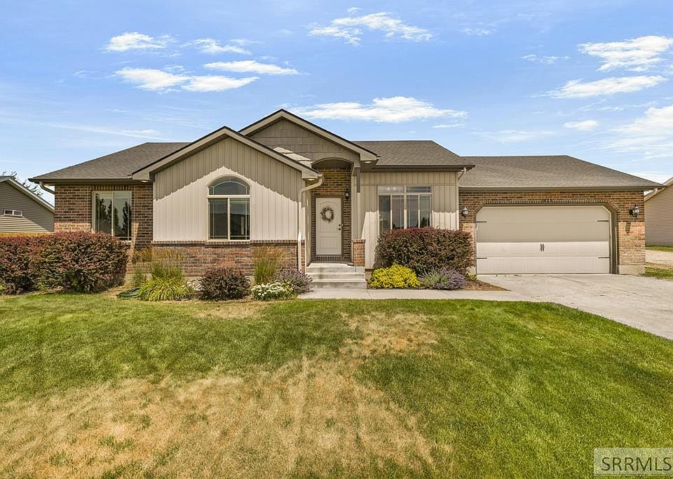 1st image of 3625 E Hyrum Dr