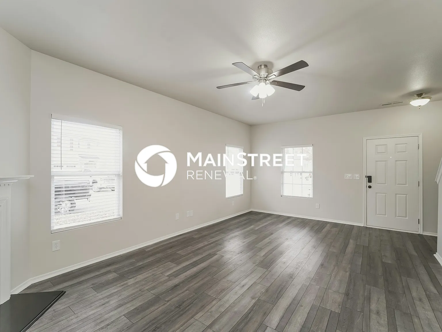 1054 Black Oak Dr — Photo 4