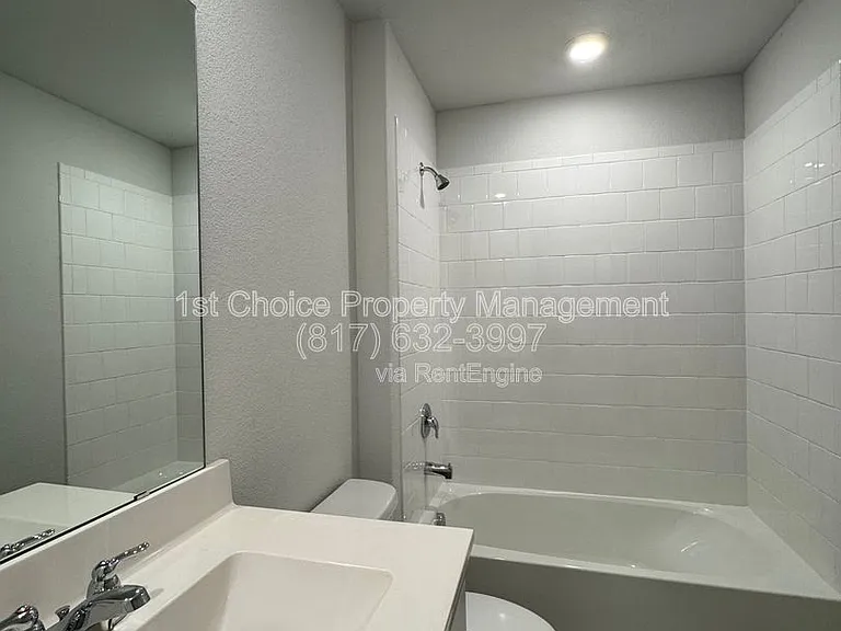 7948 Oaktown Dr — Photo 24