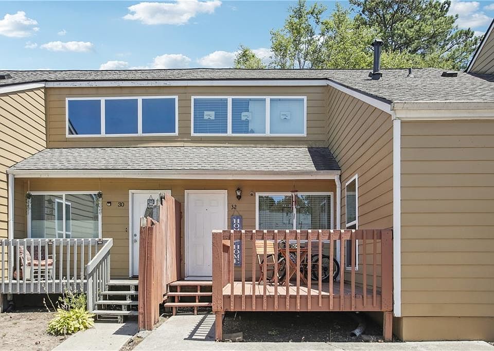 1st image of 32 Sandalwood Cir