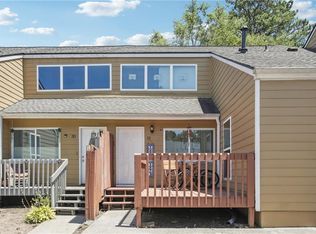 32 Sandalwood Cir, Lawrenceville, GA 30046