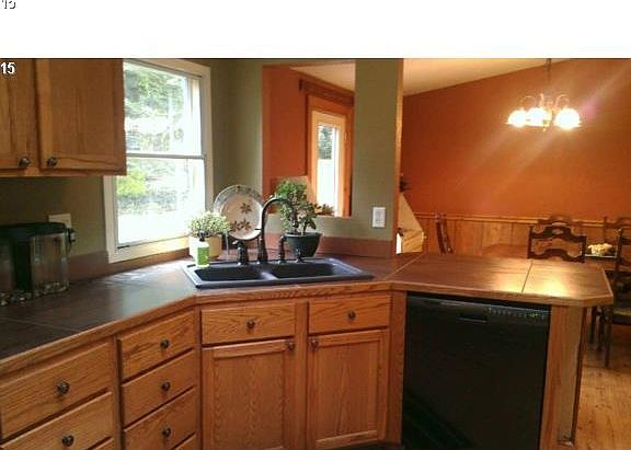 5th image of 8701 NE Laview St