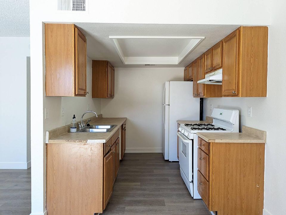 1st image of 220 Shadybrook Ln Unit D