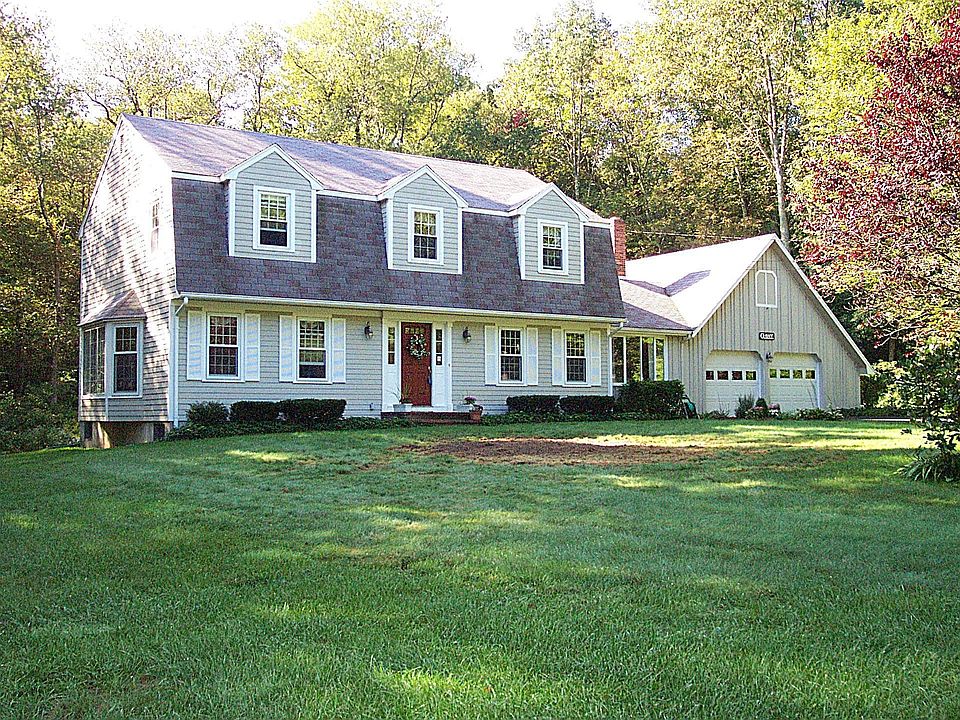 14 Naugatuck Ave