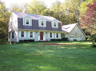 14 Naugatuck Ave, Norfolk, MA 02056