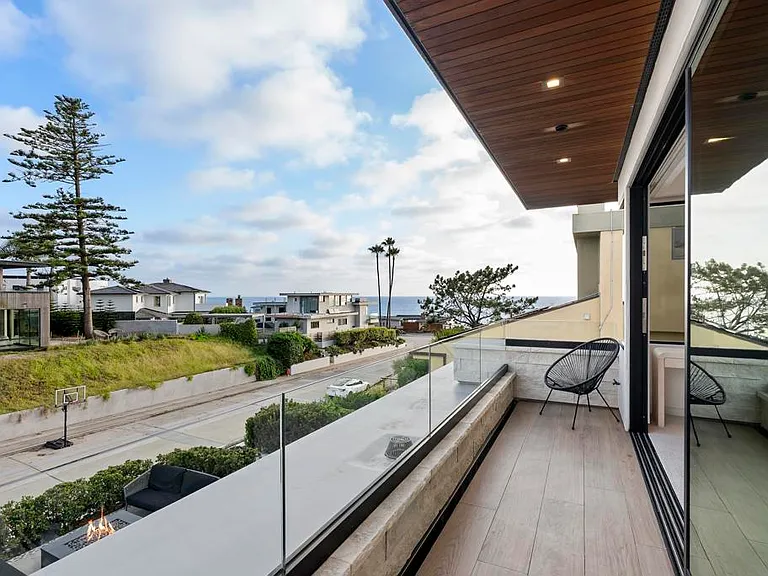 216 Ocean St — Photo 14