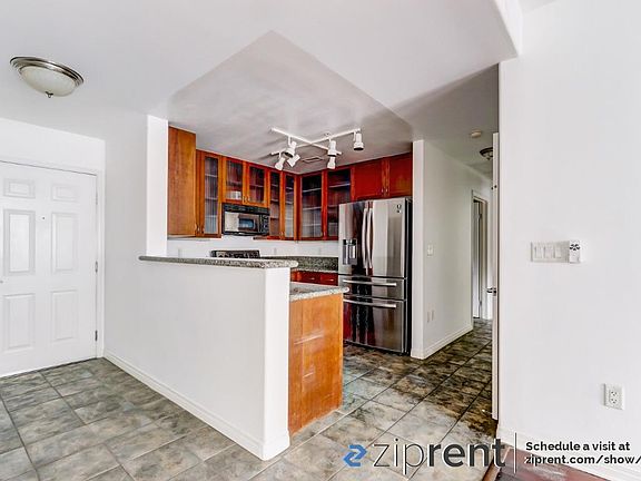 3rd image of 1601 India St #114