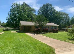 302 Talbert St, Philadelphia, MS 39350