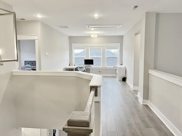 811 Novalis St — Photo 20