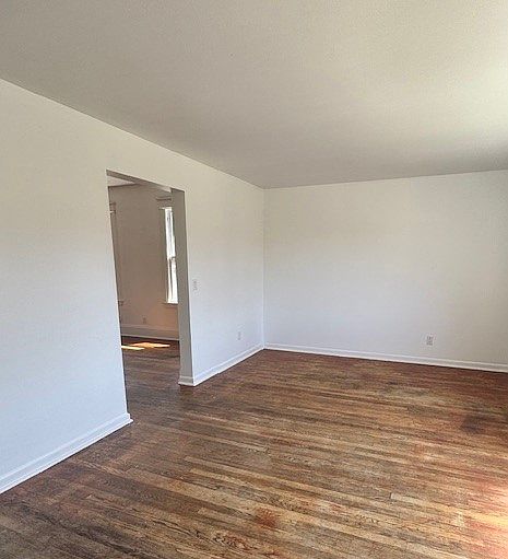 1st image of 104 Merz Ave #2
