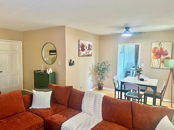 2nd image of 4142 S Buckingham Rd APT D
