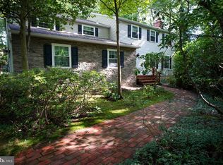 25 Fox Hollow Dr, Cherry Hill, NJ 08003