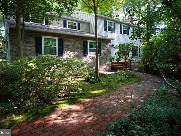 25 Fox Hollow Dr, Cherry Hill, NJ 08003