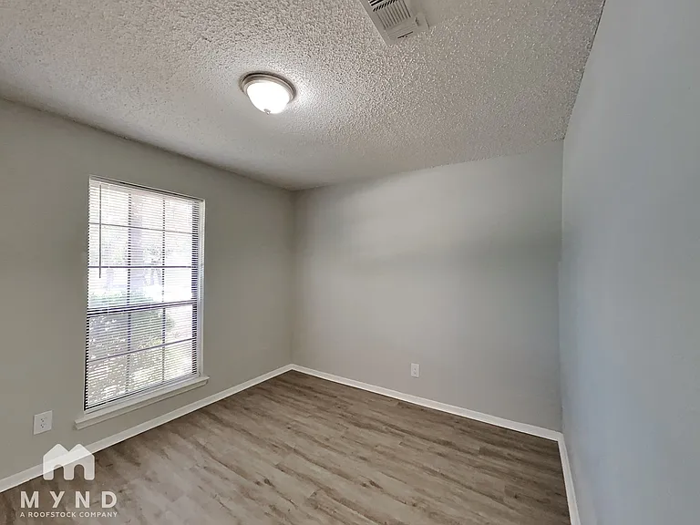 717 Timberoaks Dr — Photo 19