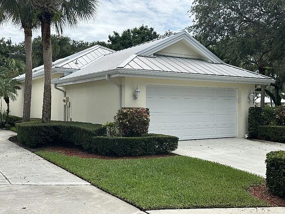 2nd image of 2527 SW Greenwich Way