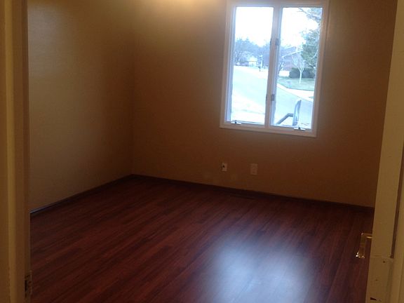 2nd image of 1807 Barham Blvd