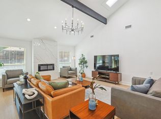 400 Castle Ct, Irving, TX 75038