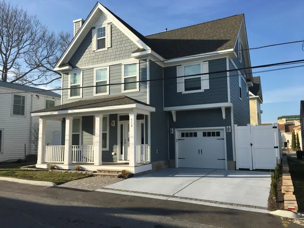 312 26 1/2 St, Virginia Beach, VA 23451