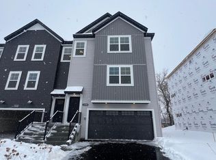 23140 Willow Dr, Rogers, MN 55374