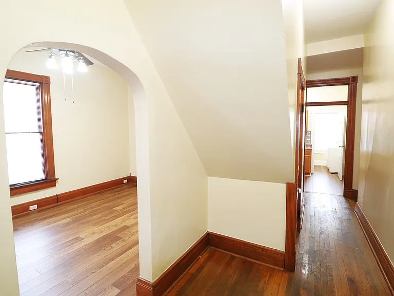 Historic Apartment Building near Earlham College — Photo 19