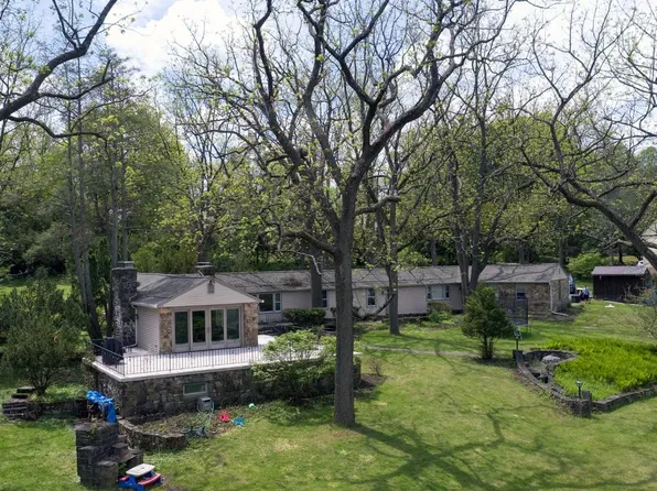 120 Farm Rd, Phoenixville, PA 19460