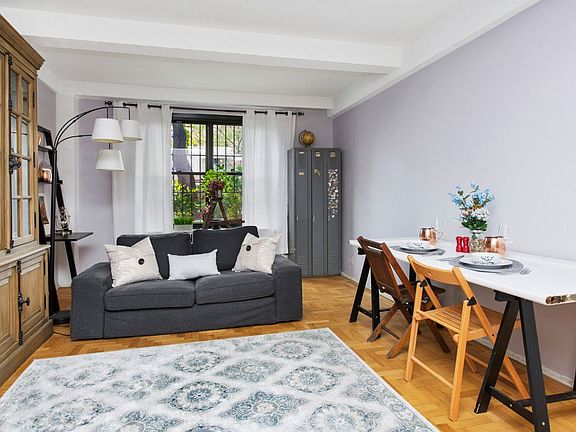 2nd image of 72 Park Ter W APT E15