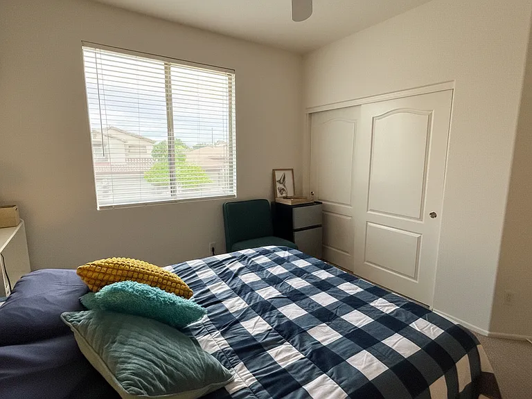 1423 E Elgin Pl — Photo 24