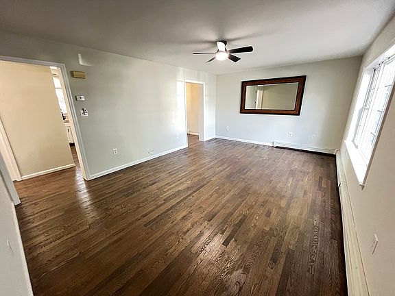 4th image of 19 Bethany Rd Unit 19