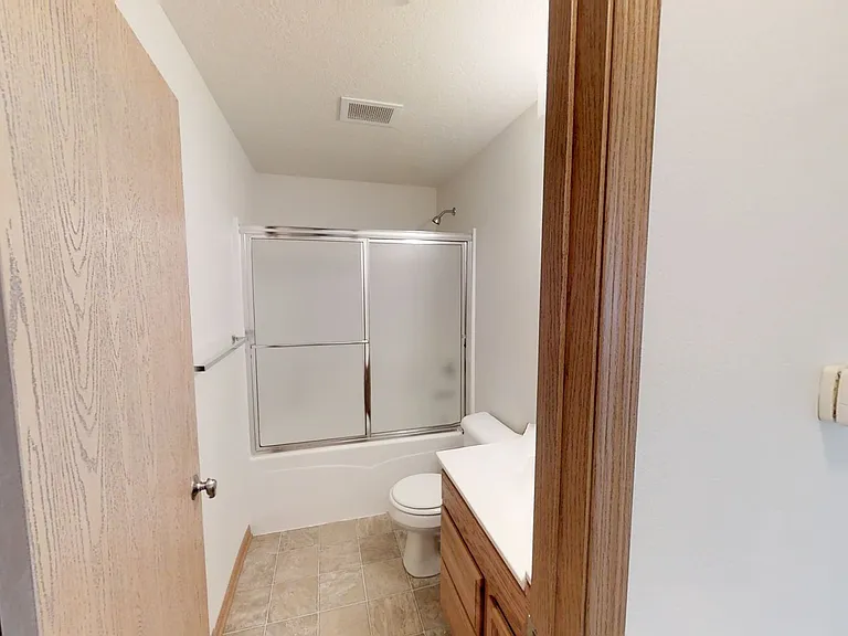 3801 Tiverton Ct — Photo 4