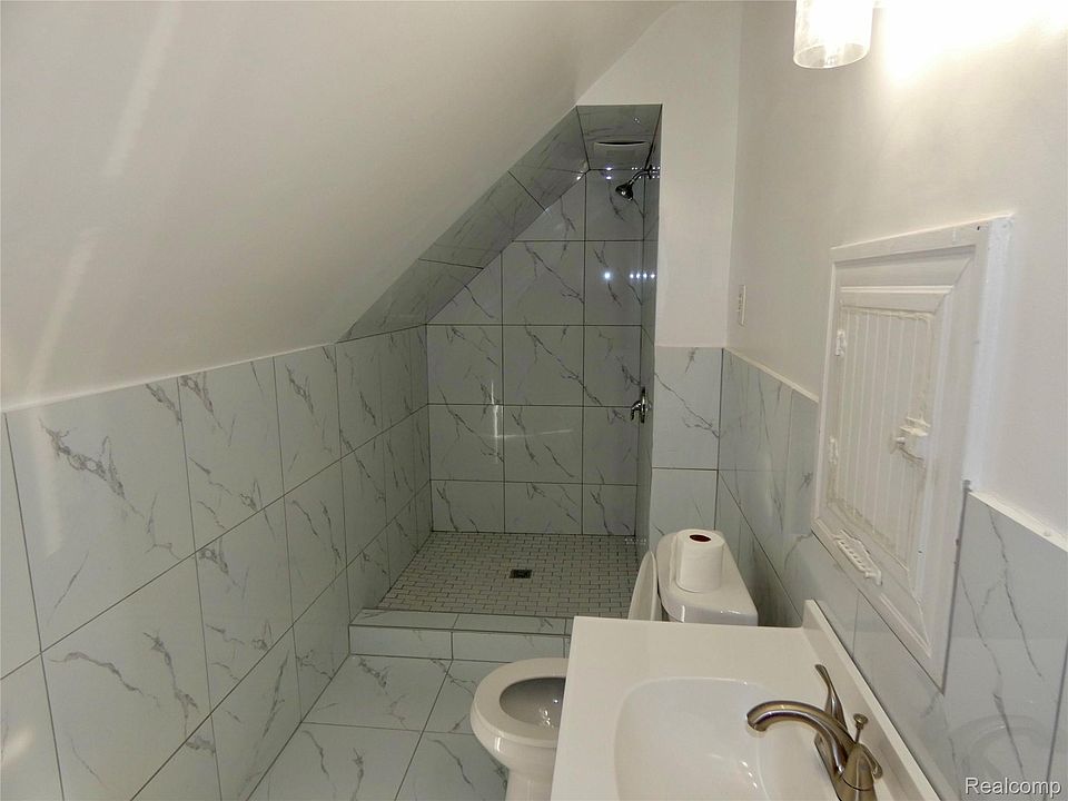 81 Fessenden St, photo 13