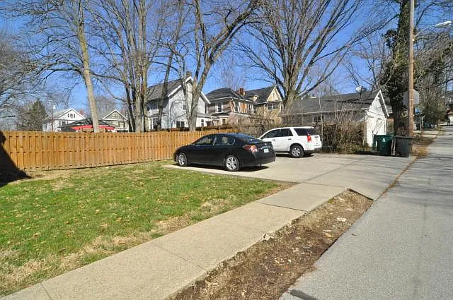 2844 Erie Ave #2 — Photo 8