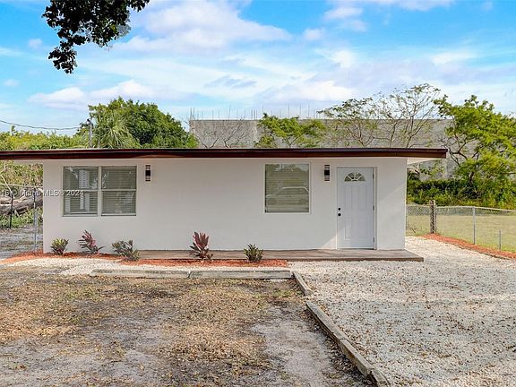 3rd image of 2313 NW 20th St
