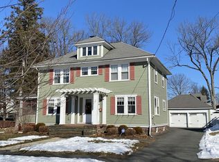 109 Beacon St, Greenfield, MA 01301