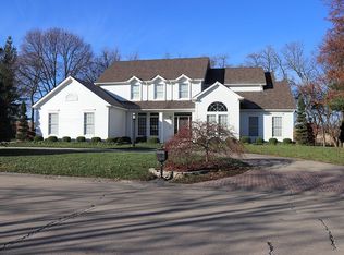 19 Willow Creek Dr, Highland, IL