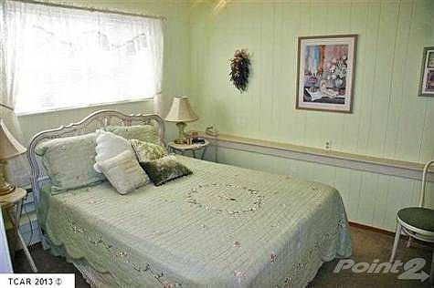 4th image of 23040 Huckleberry Ln
