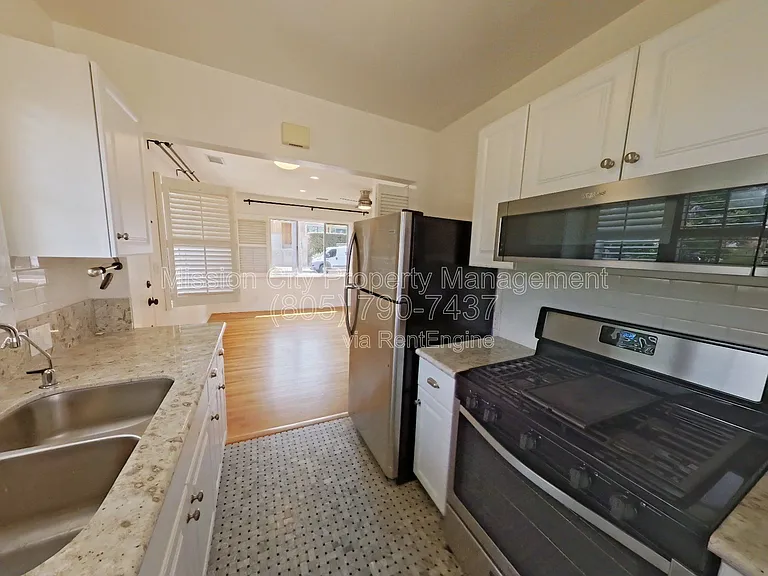 1132 Olive St — Photo 4