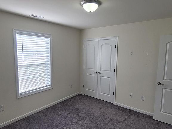 4th image of 128 Amanda Ave #500-000