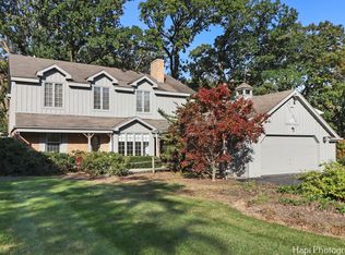 1444 Stratford Rd, Deerfield, IL 60015