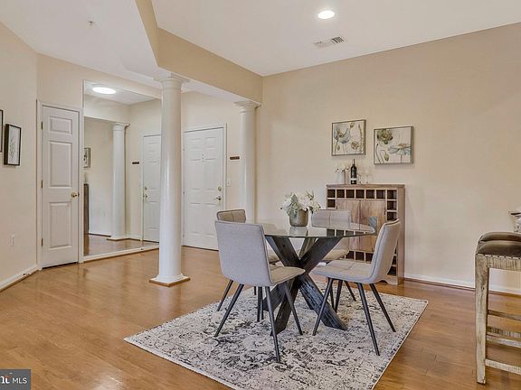 2nd image of 2911 Deer Hollow Way Unit 221