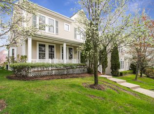 19 Heirloom Ln, Port Chester, NY 10573