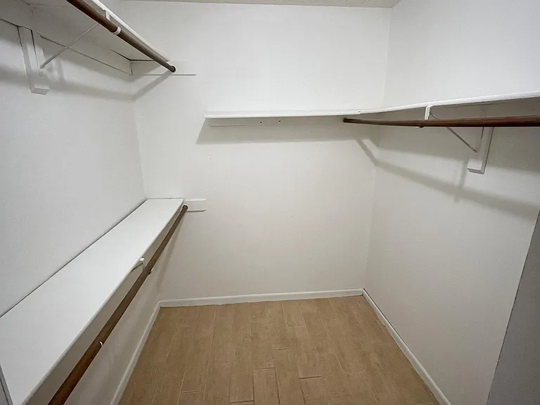 245 W Highland St — Photo 24