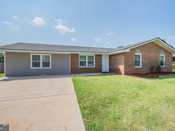 212 Wisconsin Ave, Warner Robins, GA 31093