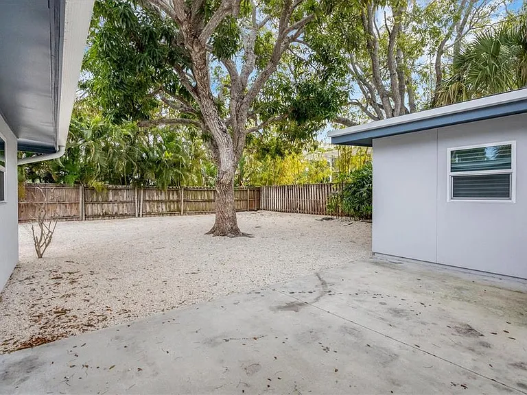 1116 Westway Dr — Photo 46
