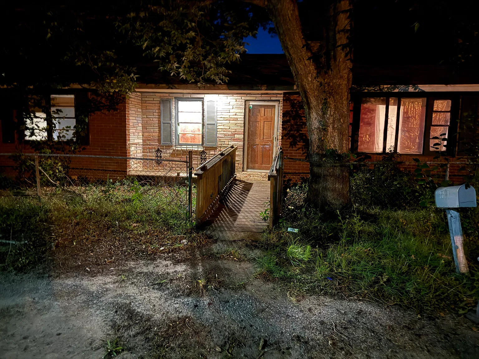 4 bed, 1212 sqft, $1,099 — Photo 1