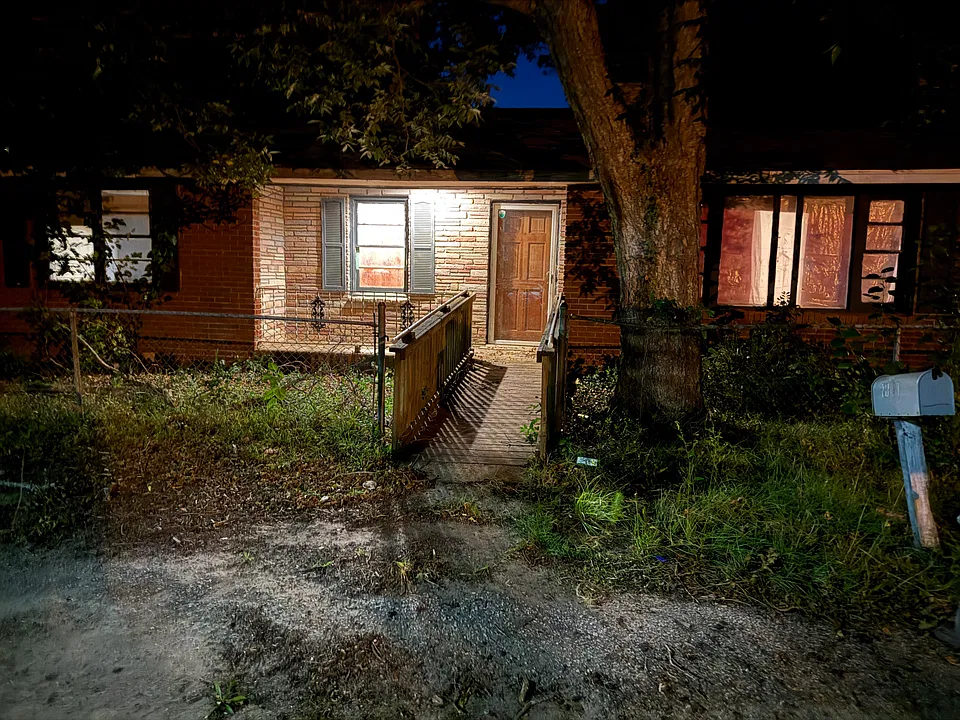 210 Murphy St