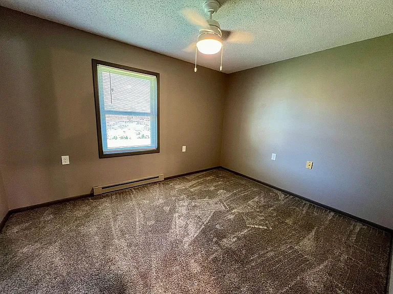 501 S Cedar St #6 — Photo 3