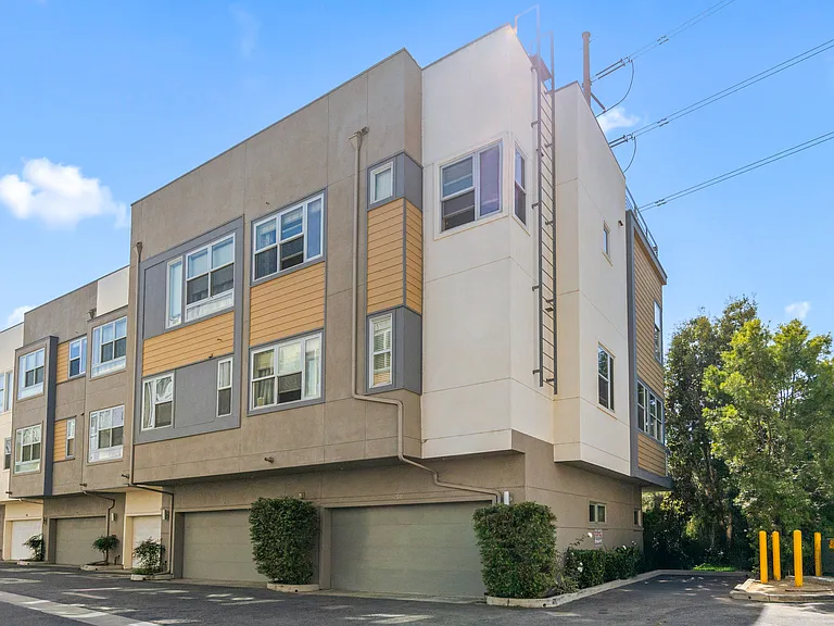 2753 Waverly Dr #510 — Photo 16