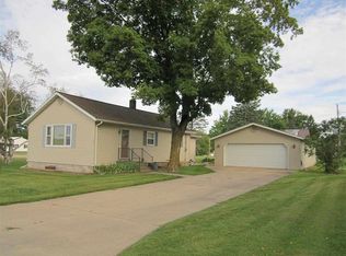 103 E Wall St, Bowler, WI 54416