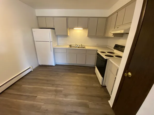 12640 Grand River Rd #11-A, Brighton, MI 48116